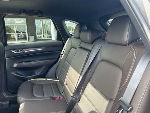 New 2025 MAZDA CX-5 Signature image 29