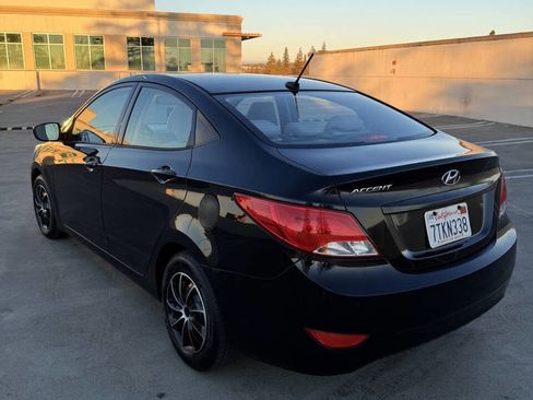 Used 2016 Hyundai Accent SE image 2