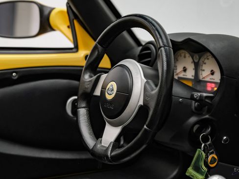 Used 2005 Lotus Elise RWD image 63