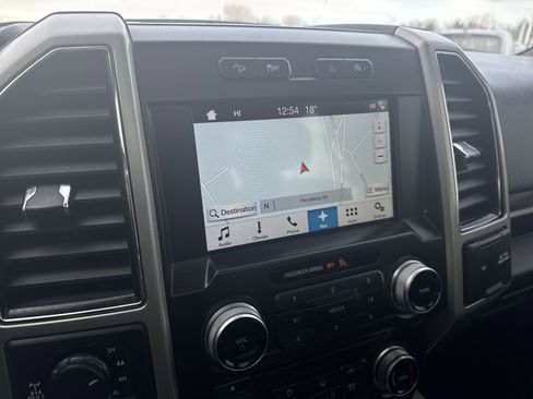 Used 2018 Ford F150 Lariat w/ Equipment Group 502A Luxury image 14