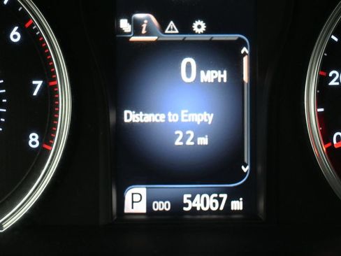 Certified 2017 Toyota Camry SE FWD image 16