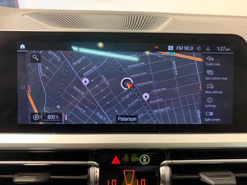 Used 2022 BMW 330i xDrive Sedan w/ M Sport Package image 25