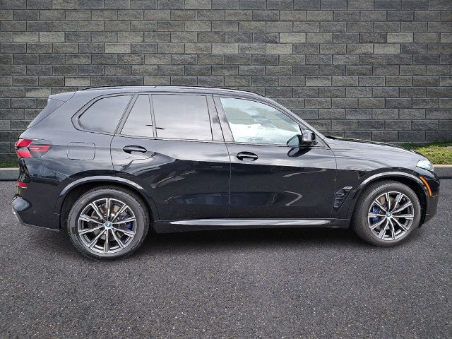 Used 2024 BMW X5 xDrive50e w/ M Sport Package AWD/4WD image 7