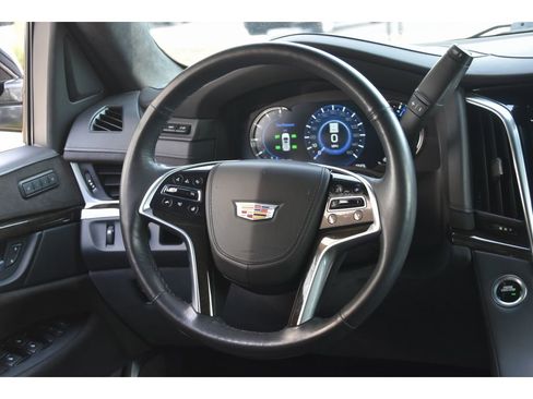 Used 2019 Cadillac Escalade ESV Platinum image 19