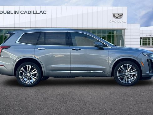 Used 2025 Cadillac XT6 Premium Luxury w/ Technology Package image 3