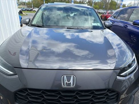 Used 2023 Honda HR-V LX image 2
