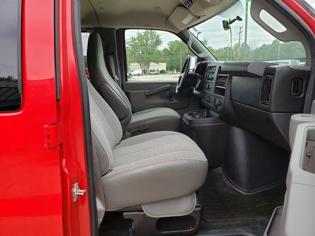 Used 2016 Chevrolet Express 3500 LT w/ LT Preferred Equipment Group RWD image 16