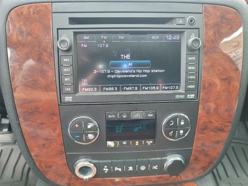 Used 2008 Chevrolet Suburban LTZ w/ LTZ Preferred Equipment Group image 19