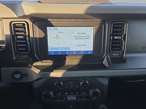 Certified 2023 Ford Bronco Big Bend w/ Sasquatch Package image 17