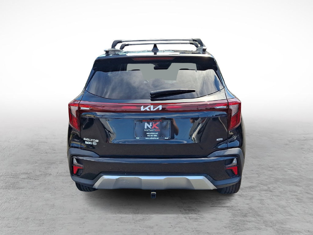 Used 2024 Kia Seltos S AWD/4WD image 5
