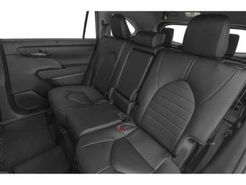New 2026 Toyota Highlander XLE AWD/4WD image 12