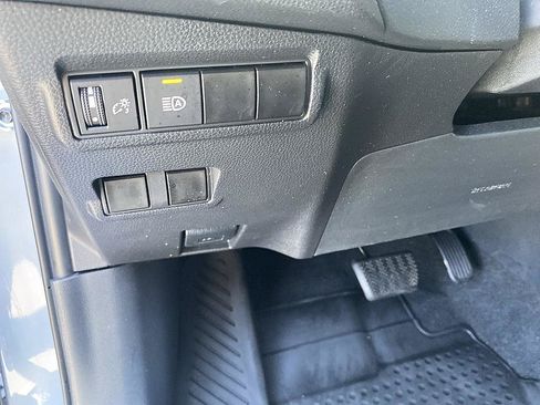 Certified 2023 Toyota Corolla Cross LE FWD image 25
