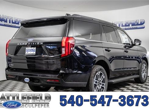 New 2025 Ford Expedition Active image 13
