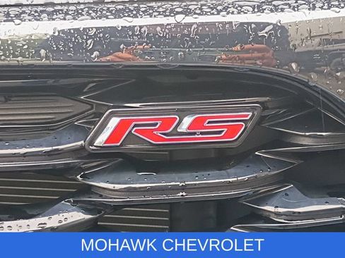 Used 2024 Chevrolet Trax RS w/ Sunroof Package FWD image 32