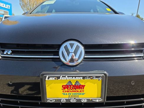 Used 2019 Volkswagen Golf R 4-Door image 34