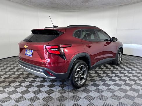 Certified 2024 Chevrolet Trax LT w/ Driver Confidence Package FWD image 6