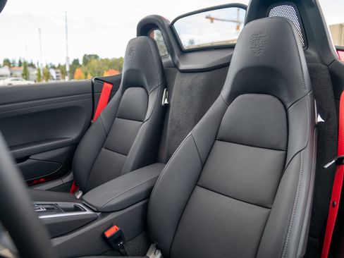 Used 2025 Porsche 718 Boxster S image 5