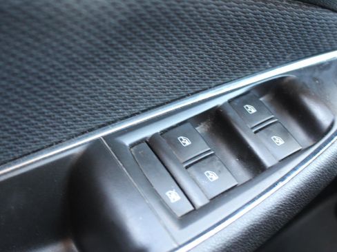 Used 2017 Chevrolet Cruze LS image 28