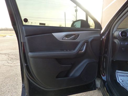 Used 2023 Chevrolet Blazer LT FWD image 18