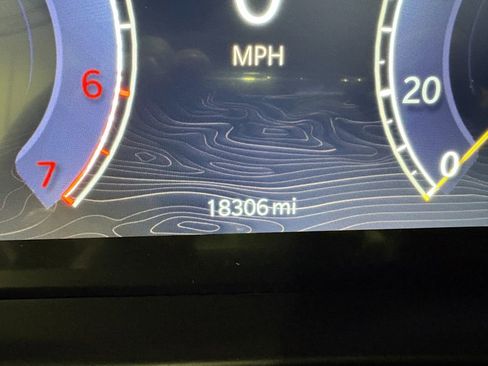 Used 2024 Jeep Grand Cherokee L Overland w/ Luxury Tech Group IV image 19