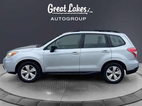 Used 2015 Subaru Forester 2.5i w/ Alloy Wheel Package AWD/4WD image 2