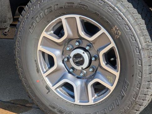 New 2026 Ford F250 Lariat w/ FX4 Off-Road Package image 9