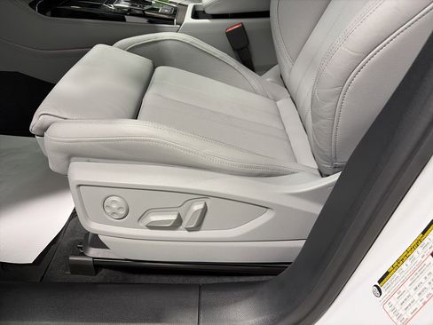 Used 2024 Audi Q5 e Prestige image 14