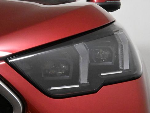 Used 2026 BMW X2 xDrive28i w/ Technology Package image 11