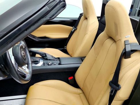 Used 2016 MAZDA MX-5 Miata Grand Touring RWD image 18