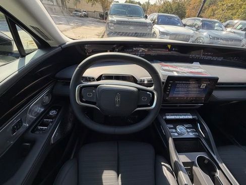 New 2026 Lincoln Nautilus Reserve image 9