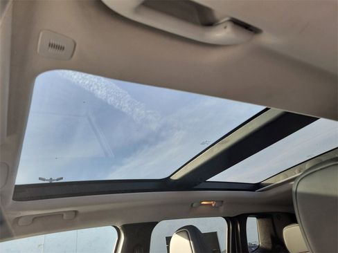 Used 2022 Jeep Renegade Trailhawk w/ Sun/Sound Group image 24