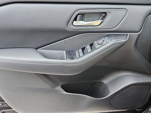 New 2026 Nissan Rogue SV image 15