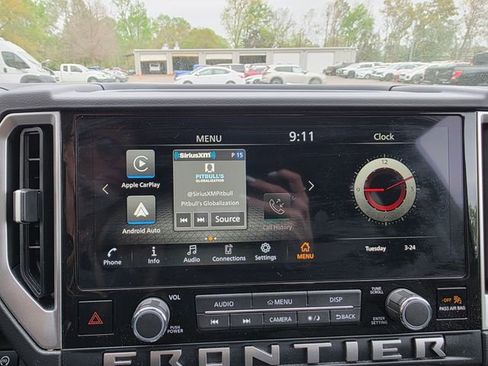 Used 2025 Nissan Frontier SV image 19