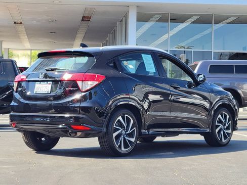 Used 2020 Honda HR-V Sport image 2