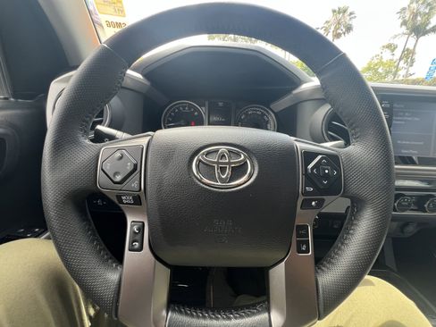 Used 2022 Toyota Tacoma SR5 RWD image 20