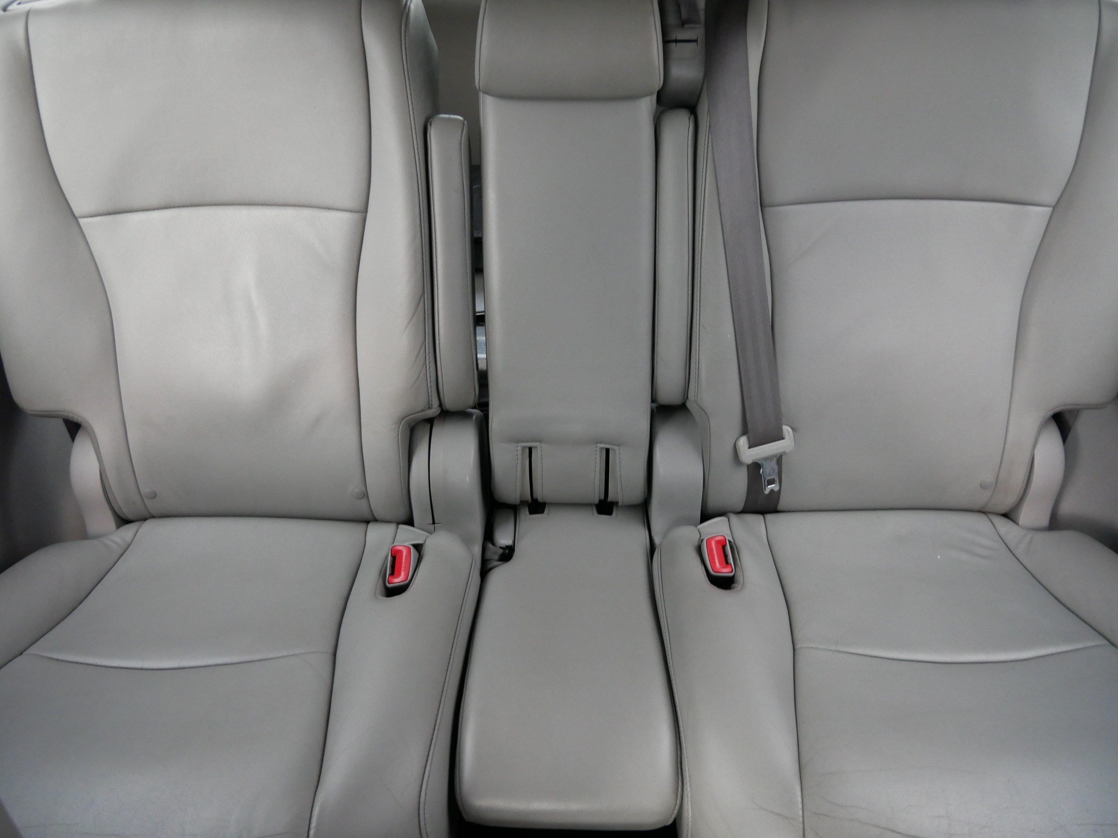 Used 2013 Toyota Highlander SE AWD/4WD image 13