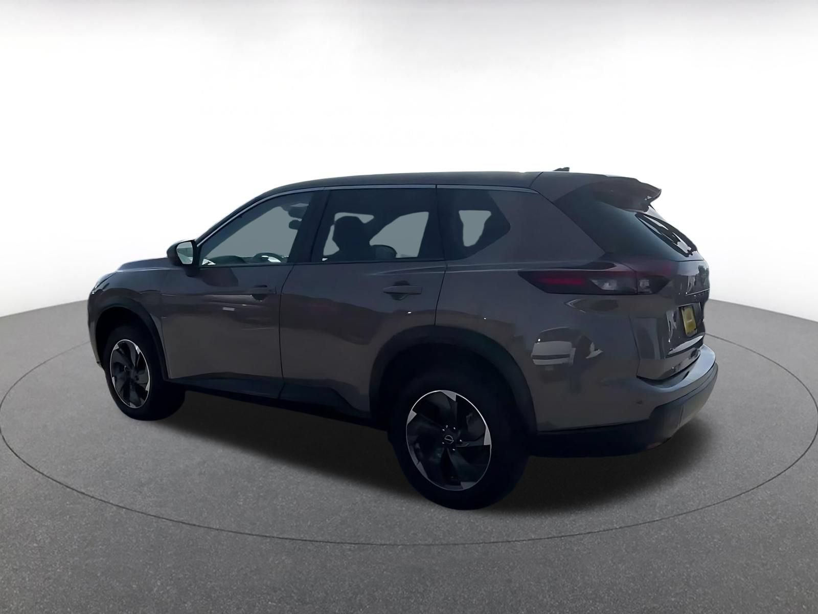 Used 2025 Nissan Rogue SV AWD/4WD image 9