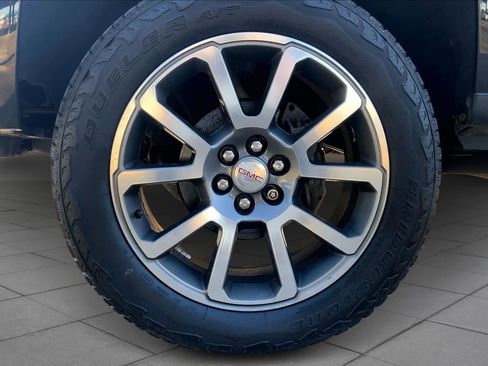 Used 2019 GMC Canyon Denali image 10