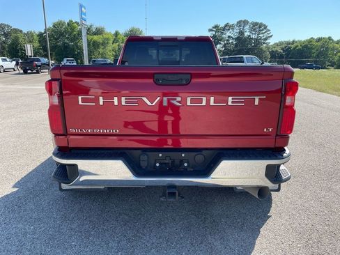 Used 2022 Chevrolet Silverado 3500 LT w/ Convenience Package AWD/4WD image 4