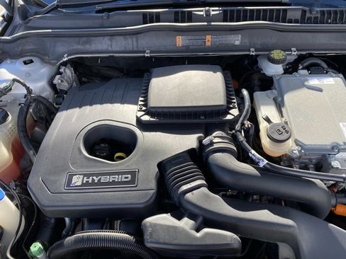 Used 2017 Ford Fusion Titanium image 26