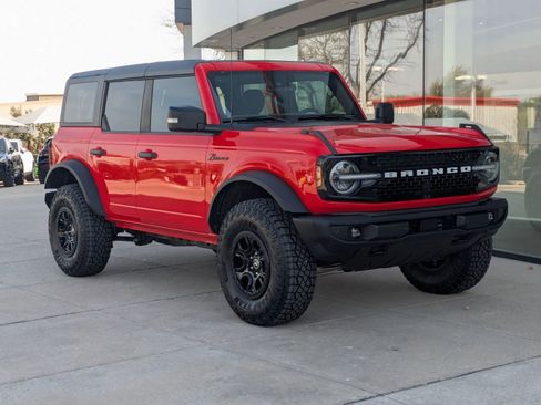 Used 2022 Ford Bronco Wildtrak image 7