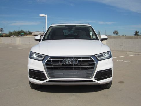 Used 2018 Audi Q5 2.0T Premium Plus w/ Premium Plus Package image 3