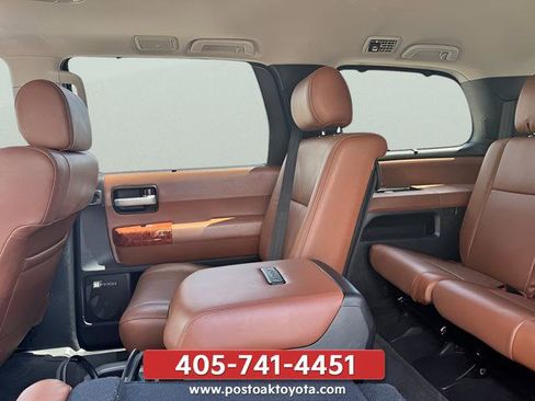 Used 2018 Toyota Sequoia Platinum RWD image 17