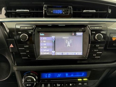 Used 2014 Toyota Corolla S image 13