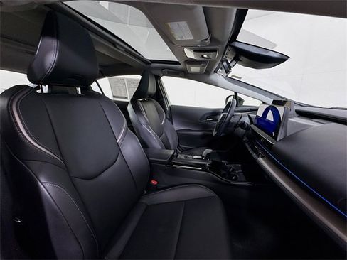Certified 2024 Toyota Prius XLE image 31