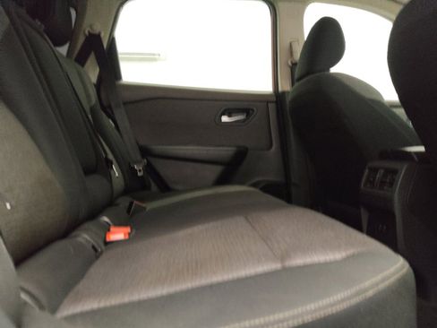 Used 2023 Nissan Rogue SV FWD image 19