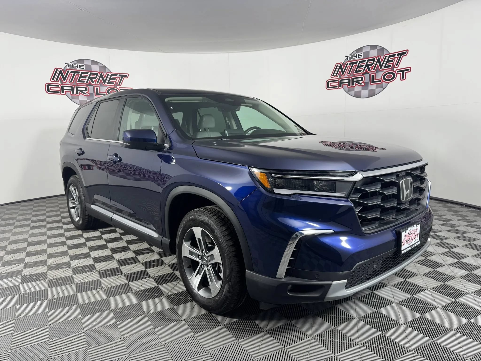 Used 2025 Honda Pilot EX-L image 9