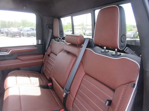New 2026 GMC Sierra 3500 Denali Ultimate AWD/4WD image 14