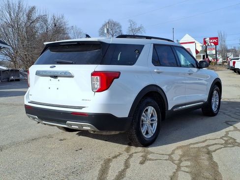 Used 2021 Ford Explorer XLT w/ Equipment Group 202A image 5