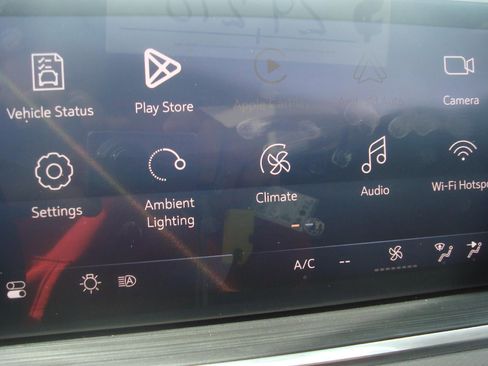 Used 2025 Buick Envision Preferred image 14